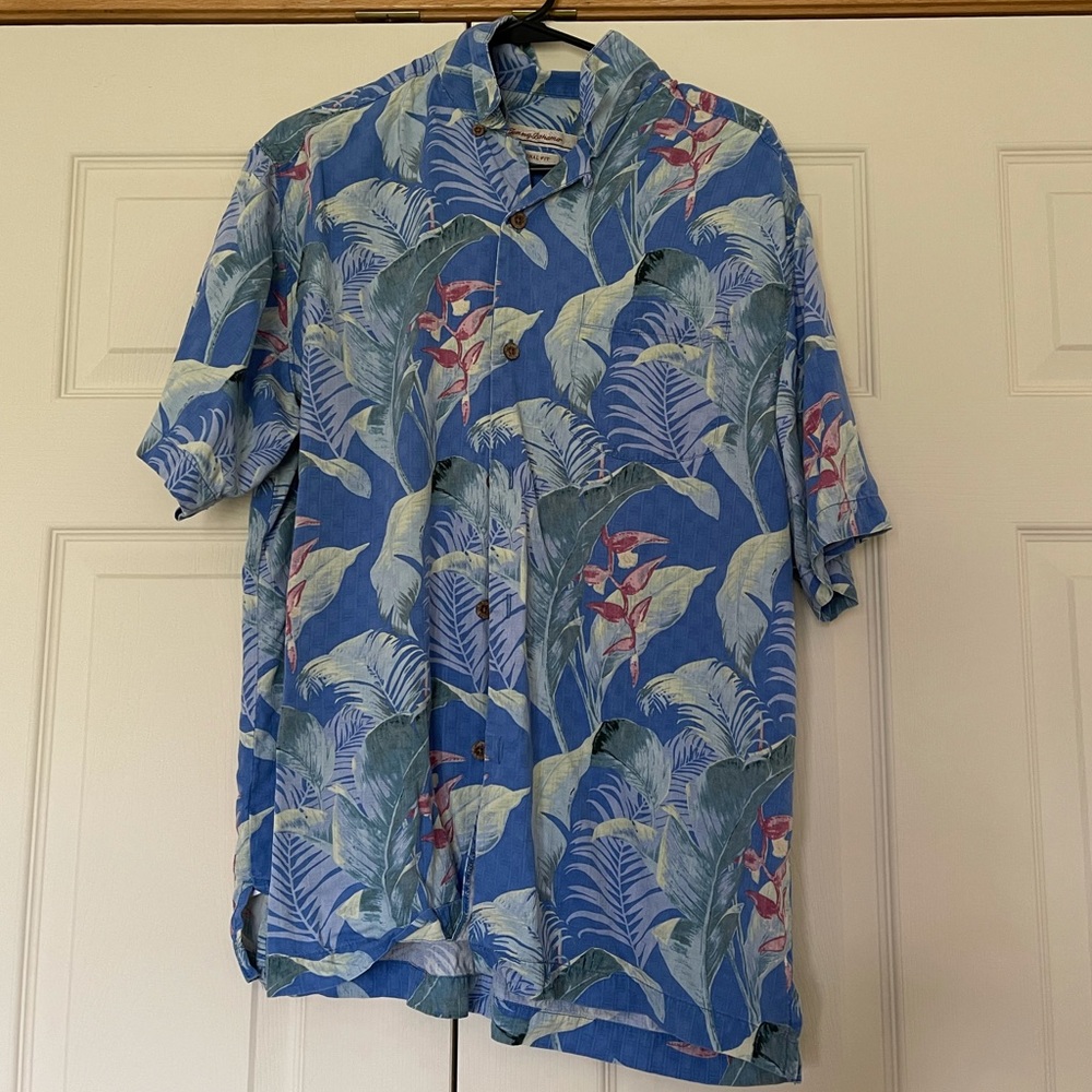Tommy Bahama Hawaiian Short Sleeve button down